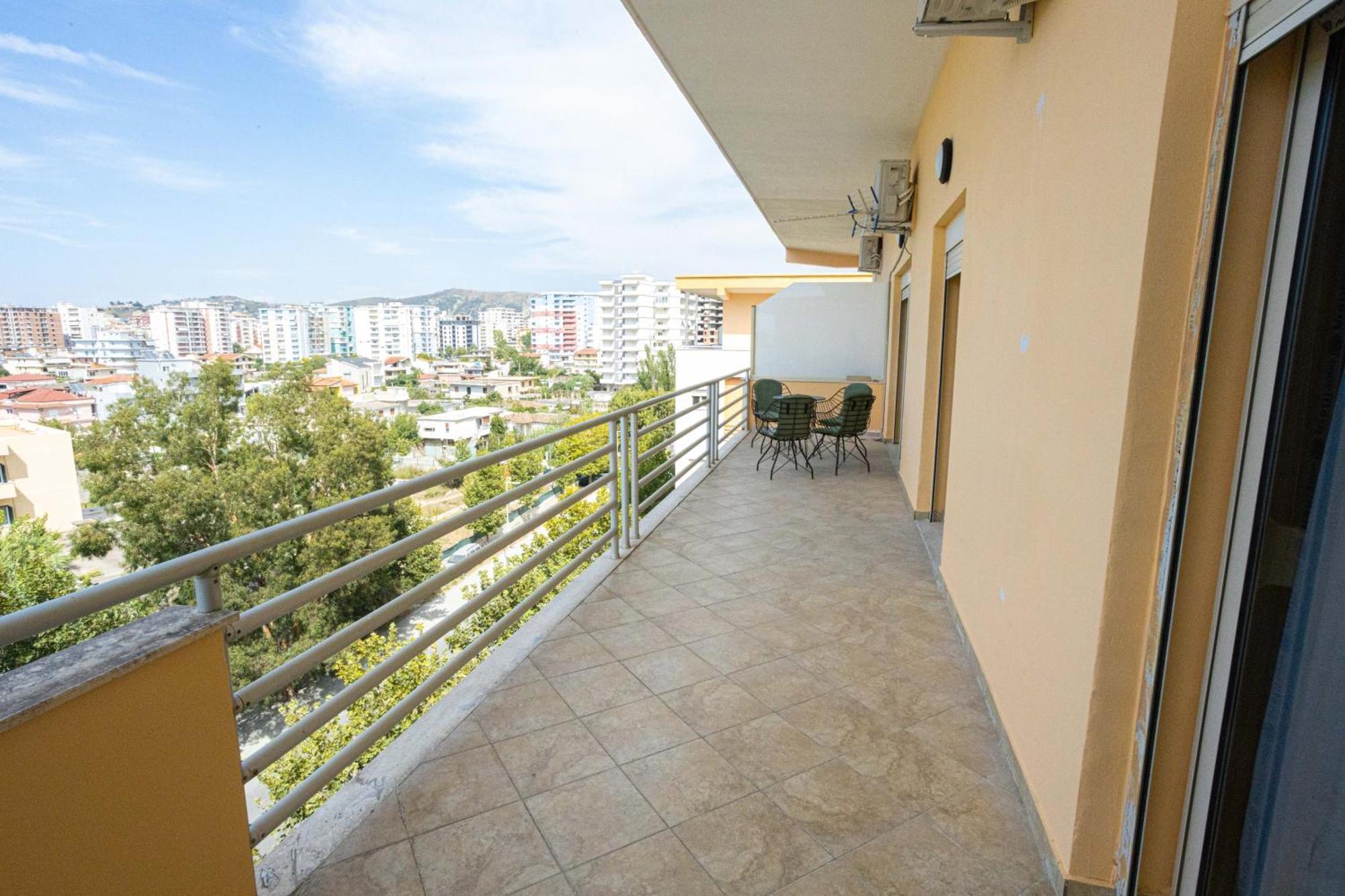 Emigres Apartments Vlore Vlorë Exterior foto